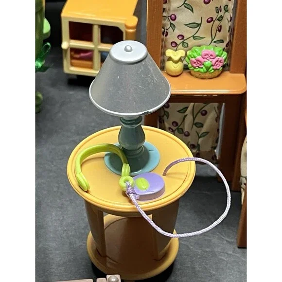 Vintage Fisher Price Loving Family Doll House Furniture Lot Bundle - Picture 10 of 16